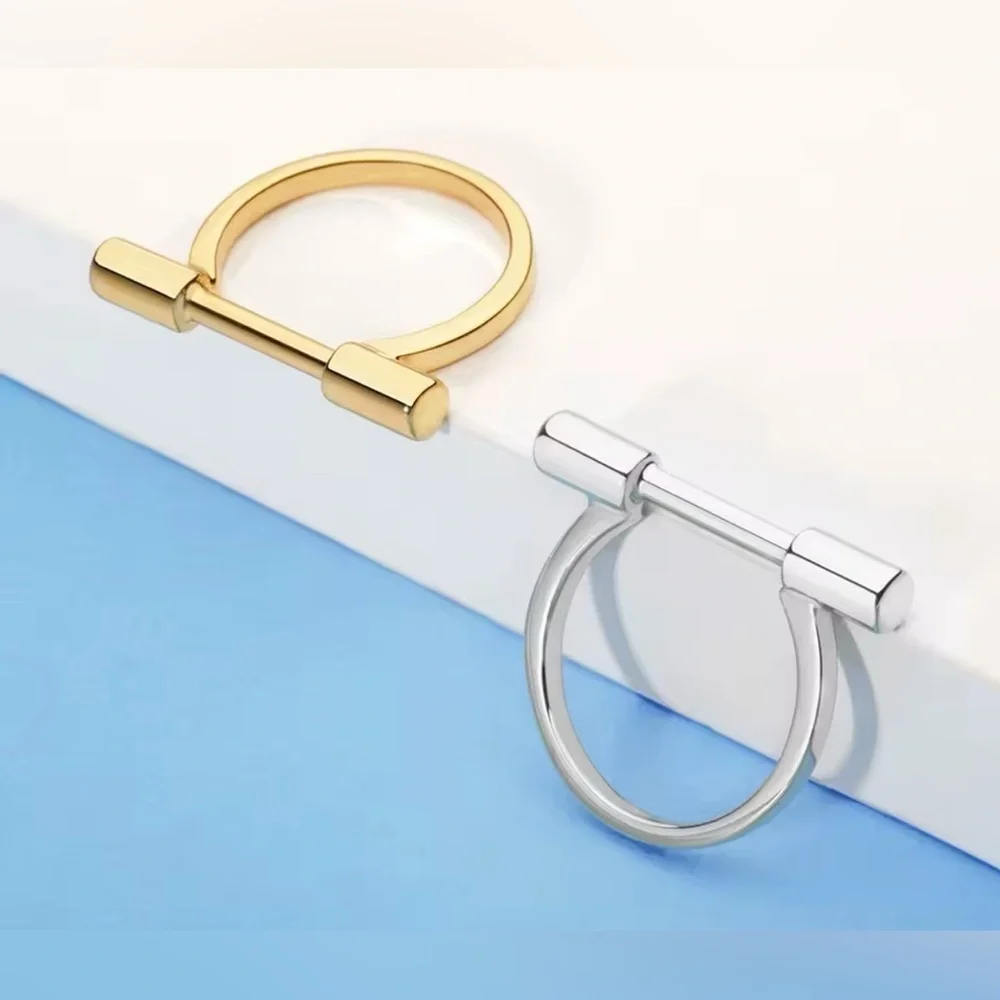 18K White Gold (Rhodium) D Shape Shackle Bar Horseshoe Designed Theme Ring